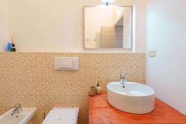 پانسیون Bissenti Rooms   Eja Sardinia