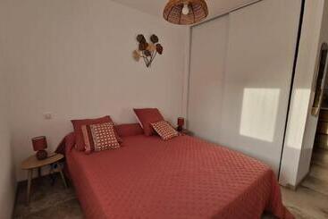 آپارتمانهای توریستها Petite Maison En Pierre