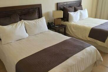 استراحتگاه Private Family Room In Coronado Luxury Club & Suites