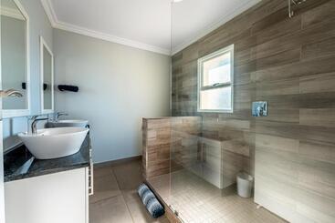S3nsational Paros Luxury Steps Away From The Beach
