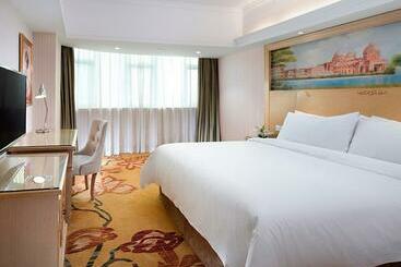 Vienna Hotel Huizhou Dahuxi