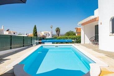 Villa Harpista In Guia By Ideal Homes