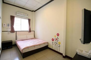 هاستل Sunmoonlake Sunflower House