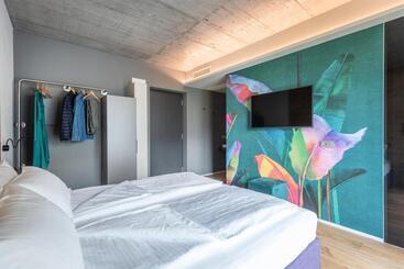 تختخواب و صبحانه Oleeva Garda Living Adults Only