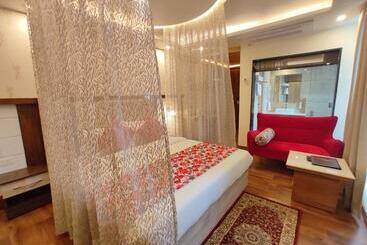هتل Abhilashi Residency & Spa   Centrally Heated & Air Cooled