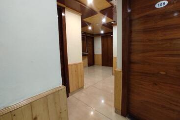 هتل Abhilashi Residency & Spa   Centrally Heated & Air Cooled