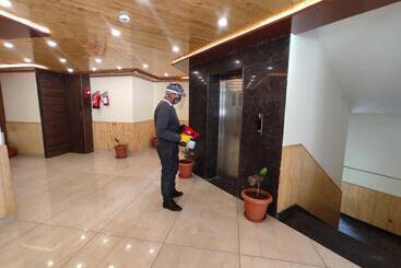 هتل Abhilashi Residency & Spa   Centrally Heated & Air Cooled