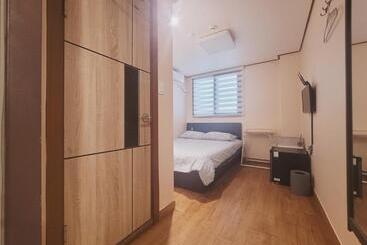 Olive Hostel Myeongdong