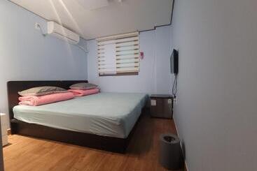 Olive Hostel Myeongdong