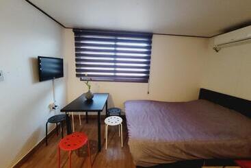 Olive Hostel Myeongdong