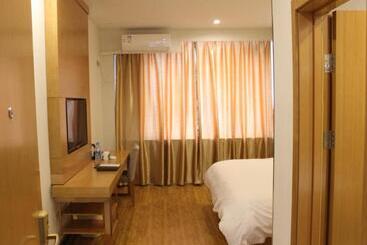 هتل Greentree Inn Shandong Jinan Changqing District Changqing University Town Express