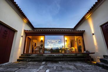 هتل Quinta Da Casa Amarela  Casas Da Quinta   Turismo Em Espaço Rural
