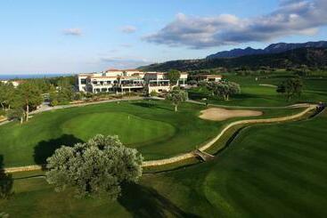 هتل Korineum Golf & Beach Resort