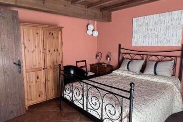هتل Rural Casa La Juana