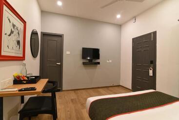 هتل Super Townhouse Royapettah Near U.s Consulate