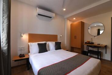 هتل Super Townhouse Royapettah Near U.s Consulate