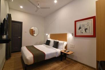 هتل Super Townhouse Royapettah Near U.s Consulate