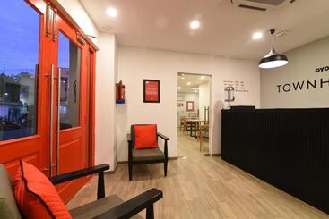 هتل Super Townhouse Royapettah Near U.s Consulate