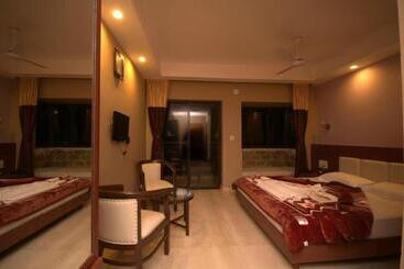 استراحتگاه Adb Kanvas