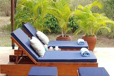 استراحتگاه Kili Villa Kilimanjaro Luxury Retreat