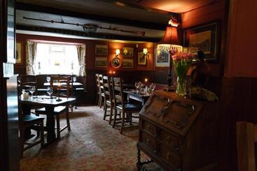 Общежитие The Lamb Inn