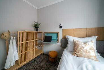 هتل Duett Urban Rooms