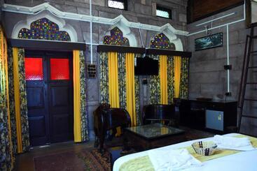 تختخواب و صبحانه The Thikana Heritage