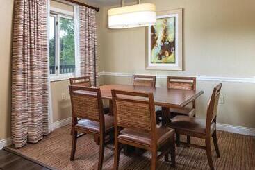 בית מלון כפרי Club Wyndham Tamarack