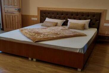 هتل Ditto Room Kufri Ashray