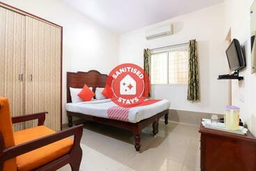 호텔 O Rajmahal Boarding & Lodging