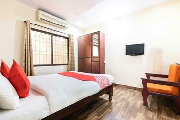 호텔 O Rajmahal Boarding & Lodging