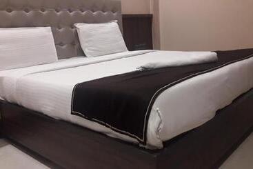 هتل Shine Hospitality Crown