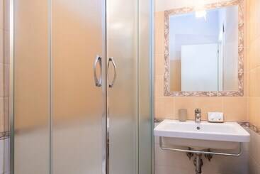 پانسیون Aurelia Home Guest House