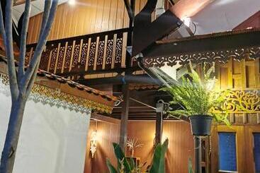 پانسیون Chanida Home