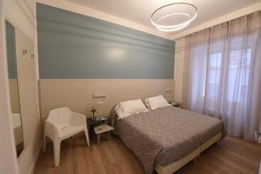 膳宿费 Nicola S Luxury Rooms