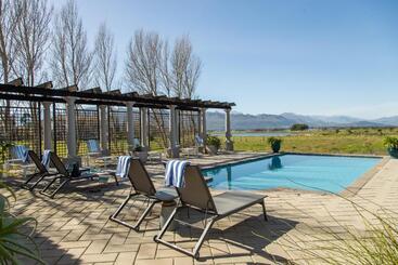 استراحتگاه Santé Wellness Retreat & Spa