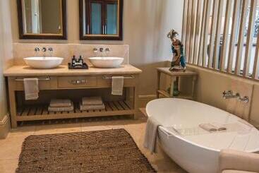 استراحتگاه Santé Wellness Retreat & Spa
