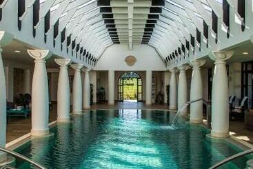 استراحتگاه Santé Wellness Retreat & Spa