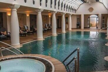 استراحتگاه Santé Wellness Retreat & Spa