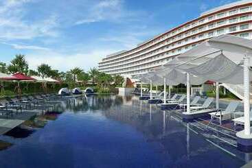 Hilton Okinawa Chatan Resort