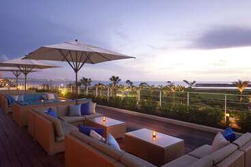 Hilton Okinawa Chatan Resort