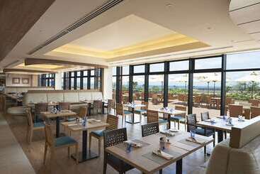 Hilton Okinawa Chatan Resort