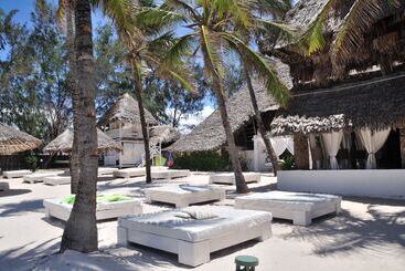 هتل Barracuda Inn Resort