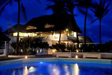 هتل Barracuda Inn Resort