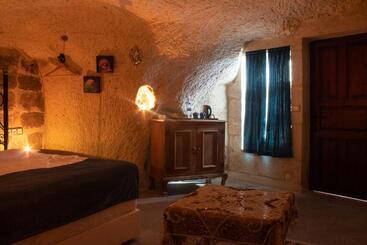هتل Cave Art