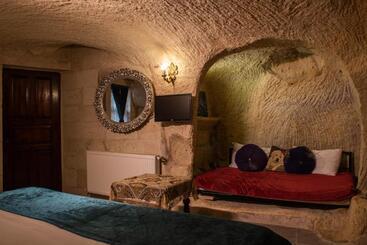 هتل Cave Art