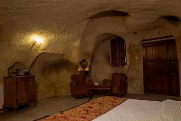 هتل Cave Art