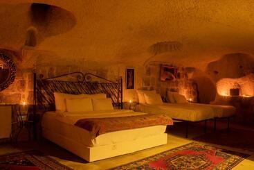 هتل Cave Art