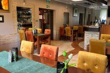 هتل Centrum Green Hill Business & Spa