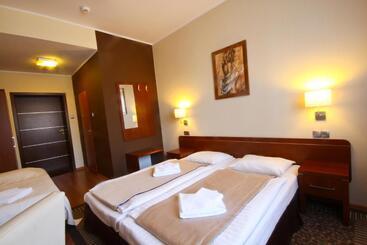 هتل Centrum Green Hill Business & Spa